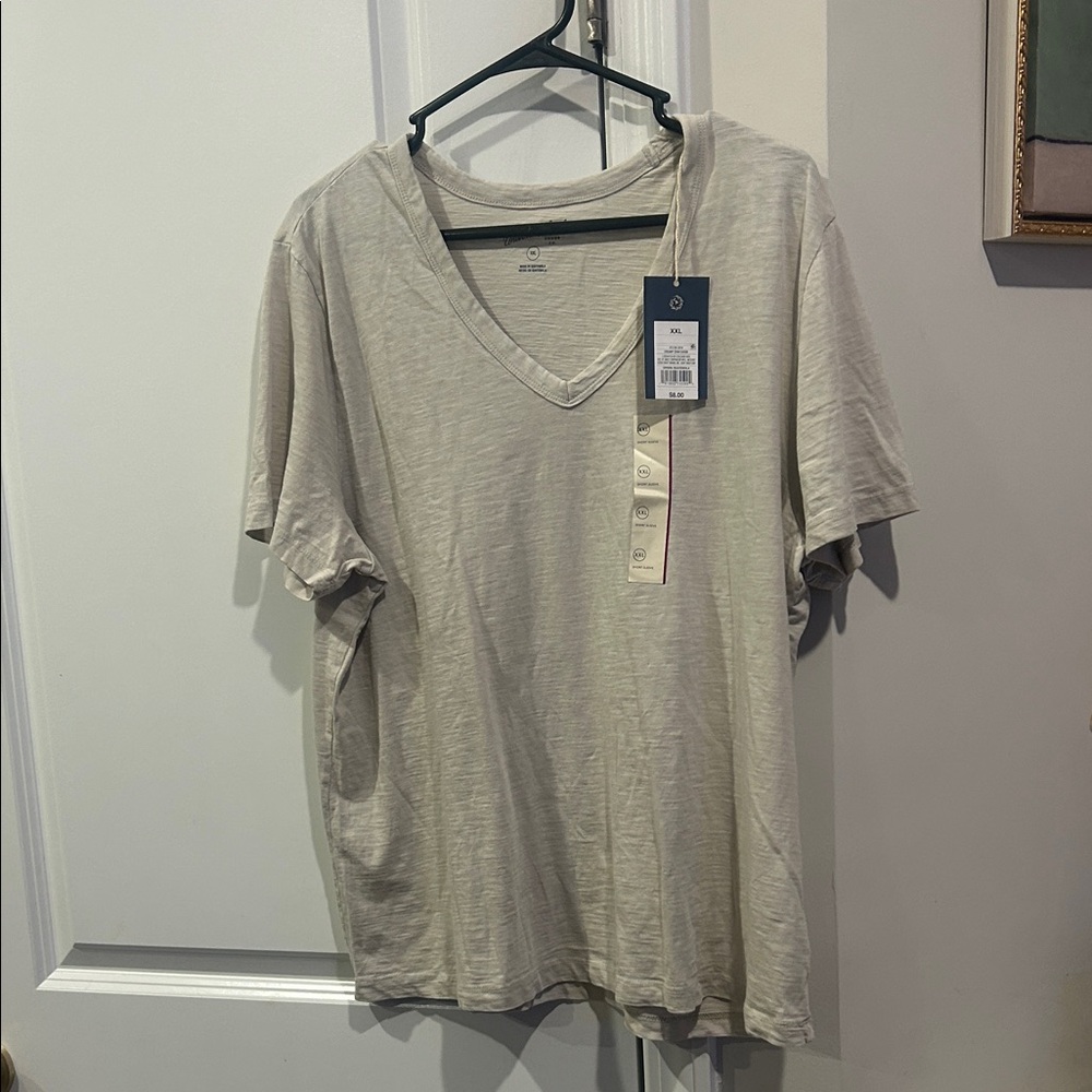 Universal Thread Men's Beige V-Neck T-Shirt